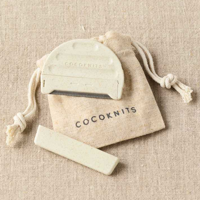 Cocoknits - Fuzz Off Comb II